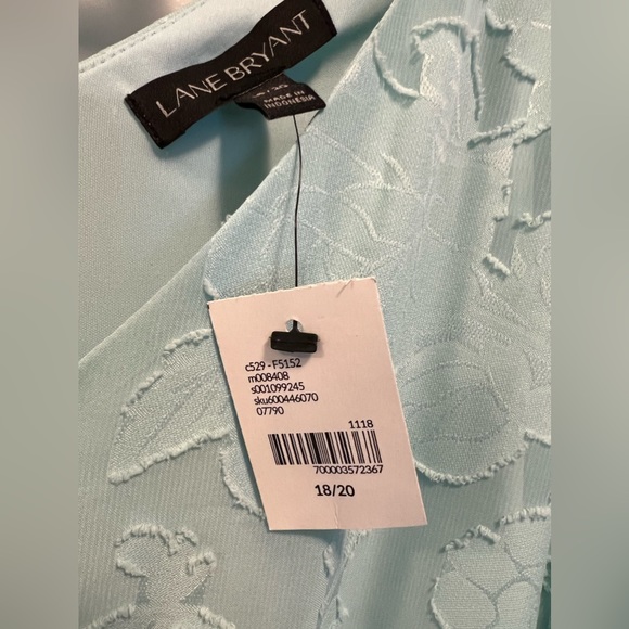 NWT Lane Bryant Floral top - Picture 3 of 3